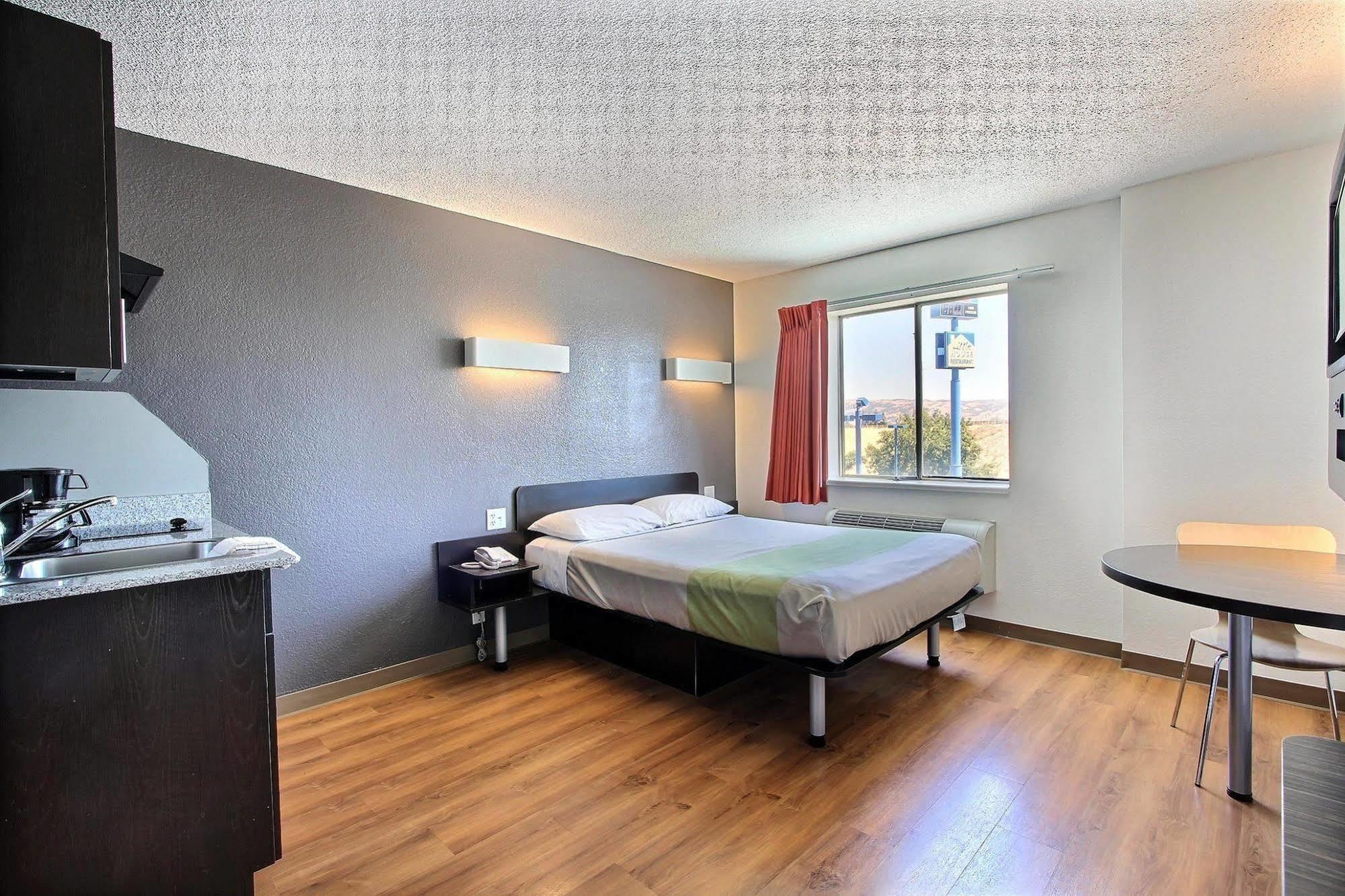 Motel 6-Gilroy, Ca ภายนอก รูปภาพ